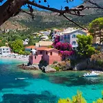 Anesis By Vintage Travel Villa